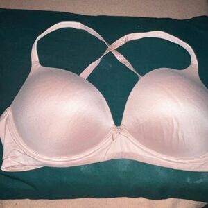 VICTORIA’S SECRET LADIES  BRA SIZE 38 D
